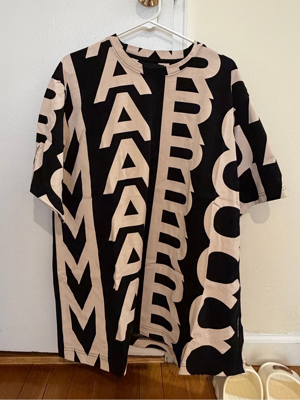 Marc Jacobs Black and Cream Graphic Letter Print T-Shirt